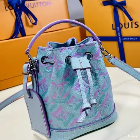 Bag 2207DJ0015 LV 0619